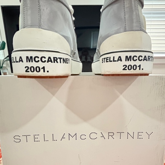 adidas by Stella McCartney SEEULATER - Hiking shoes - glory  Stella McCartney Light Gray and White High-Tops